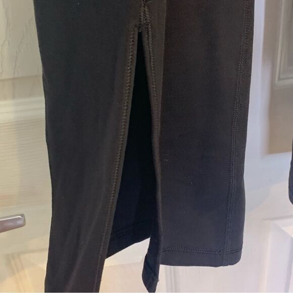 Aritzia TnAction TnaLIFE Split Hem Hi-Rise Long Flared Leggings Size Small - Picture 8 of 12